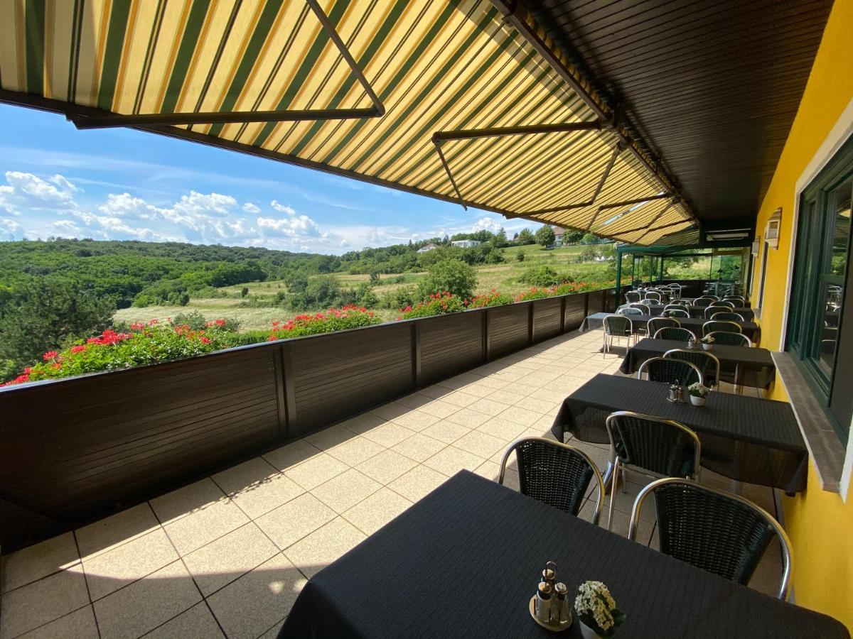 Hotel Stich Manhartsbrunn Bagian luar foto