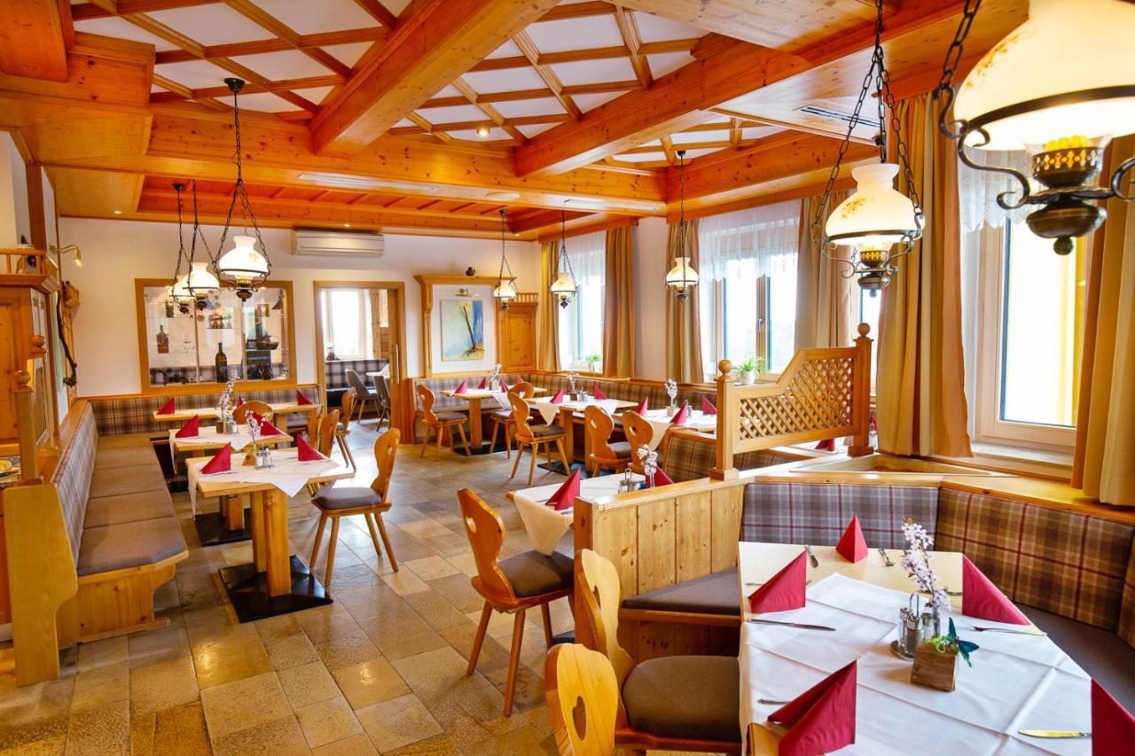 Hotel Stich Manhartsbrunn Bagian luar foto