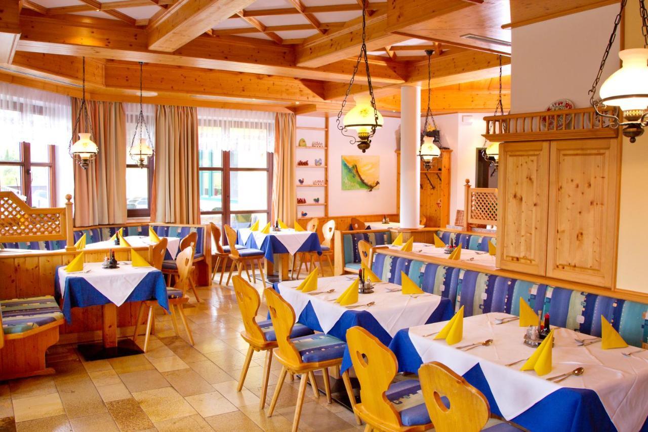 Hotel Stich Manhartsbrunn Bagian luar foto