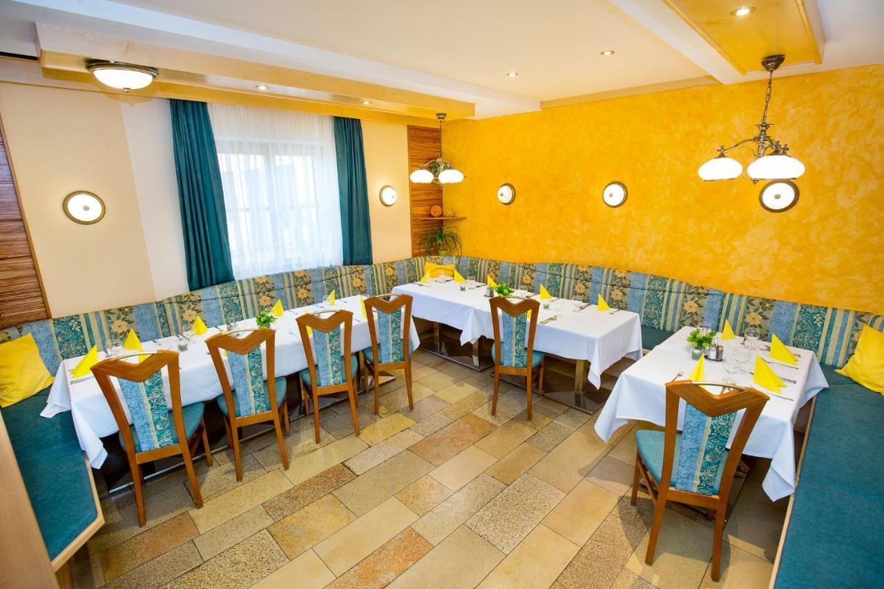 Hotel Stich Manhartsbrunn Bagian luar foto