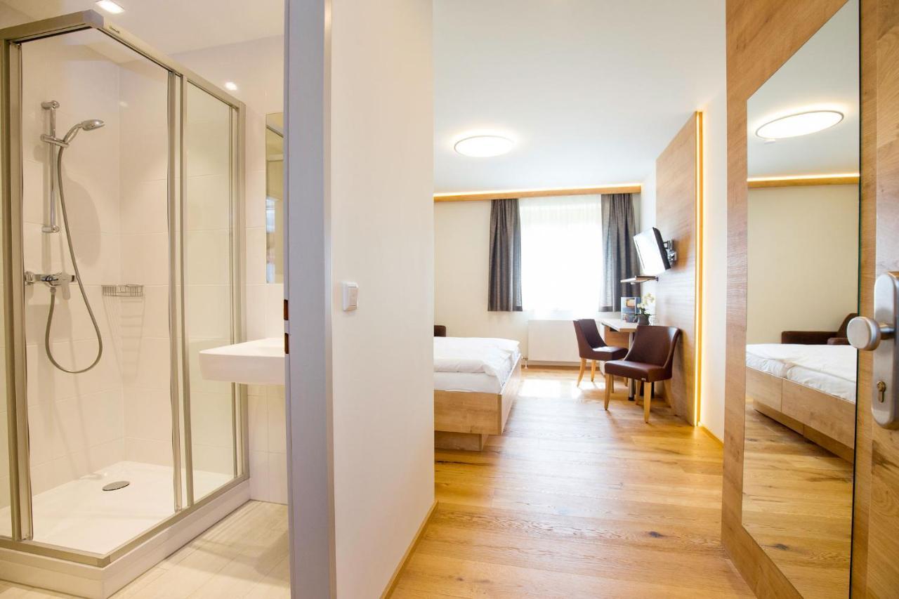 Hotel Stich Manhartsbrunn Bagian luar foto